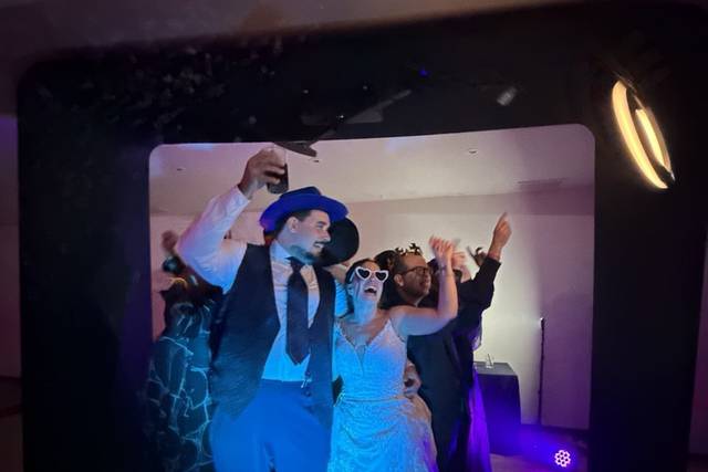 Aéreo pareja y amigos