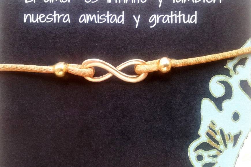 Pulsera infinito con su texto