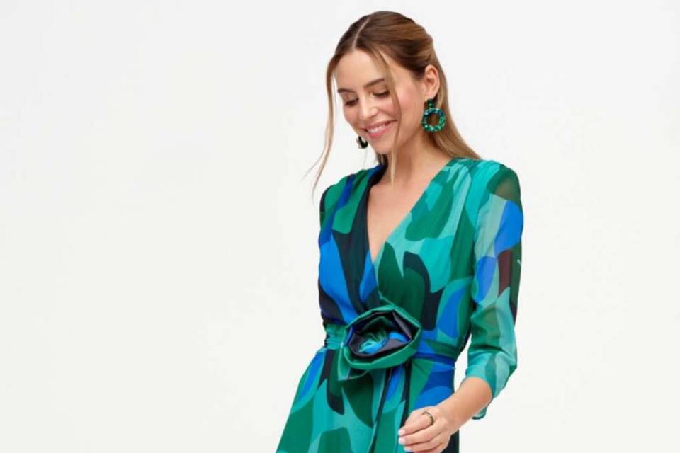 Vestido estamapato corta a