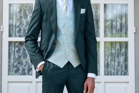 Traje novio verde