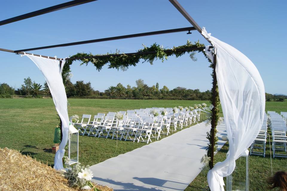 Ceremonia bajo la pérgola