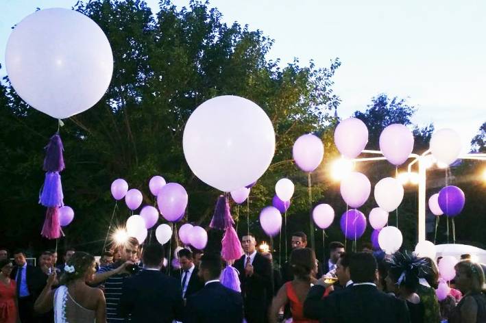 Suelta de globos de helio