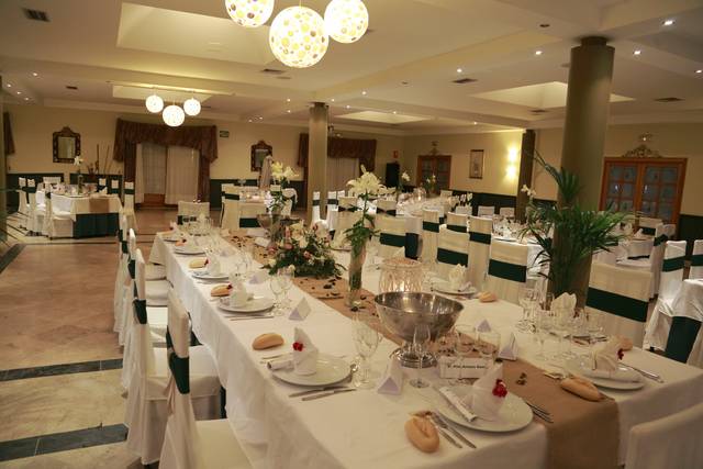 Carrito Chuches Comuniones ó Bodas - Picture of Hotel Restaurante Dulcinea,  El Toboso - Tripadvisor