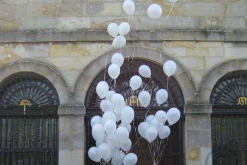 globos blancos