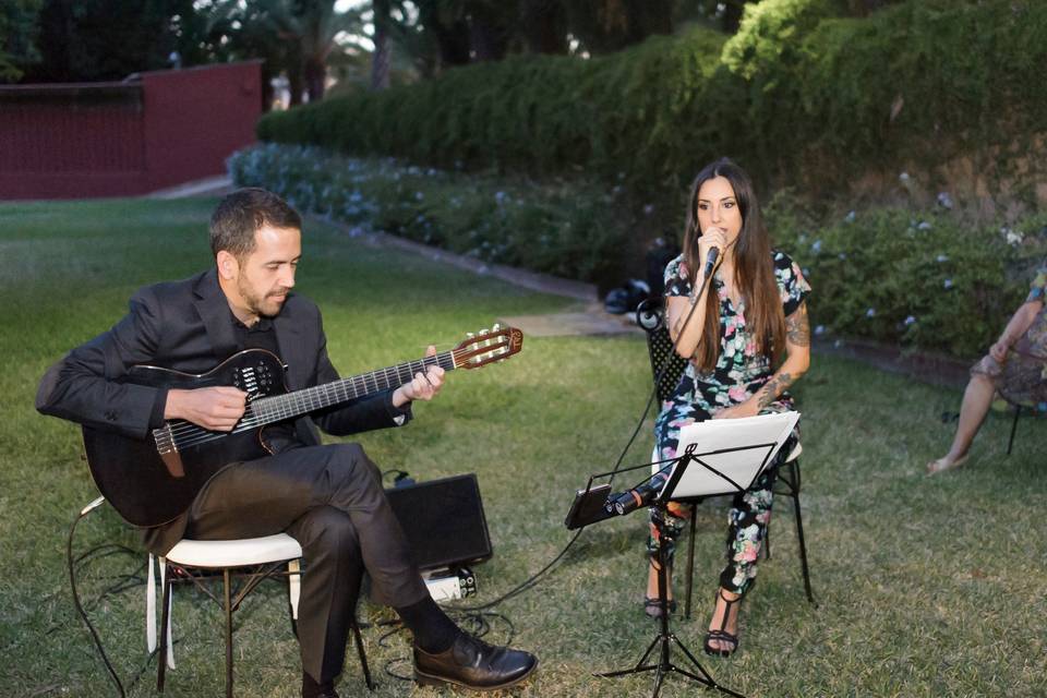 Paula Domínguez & Carlos Cruz - Acoustic Duo