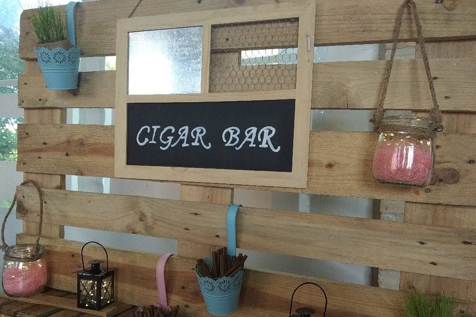 Cigar bar