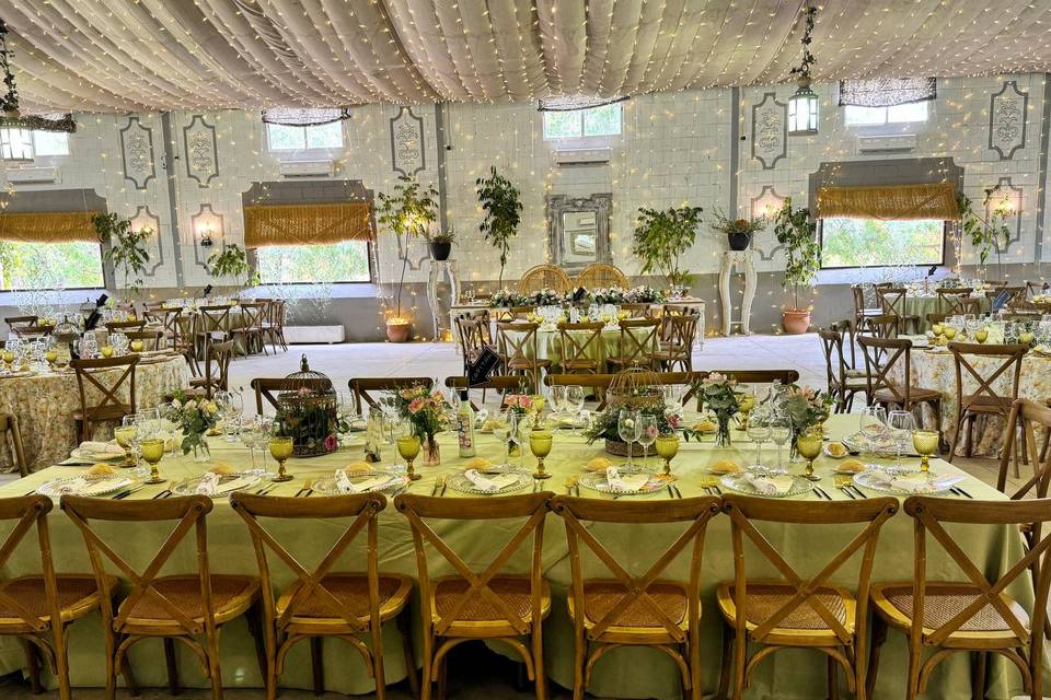 Salón cubierto boda septiembre