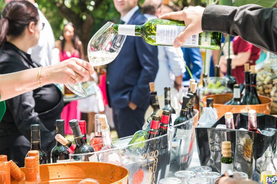 Mesa de vinos