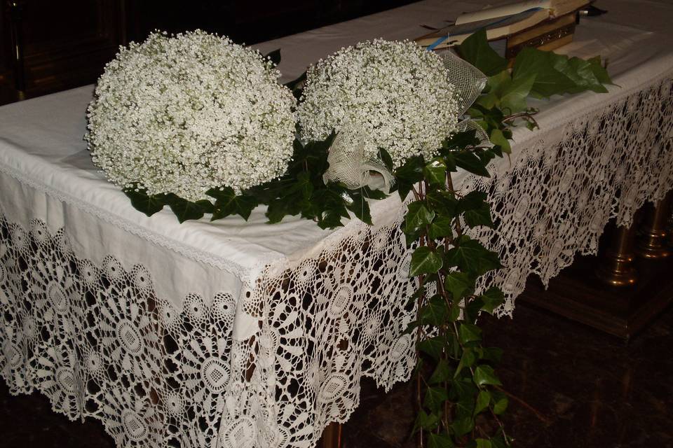 Flores para mesas de altar