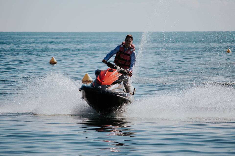 Entrada en moto aquática