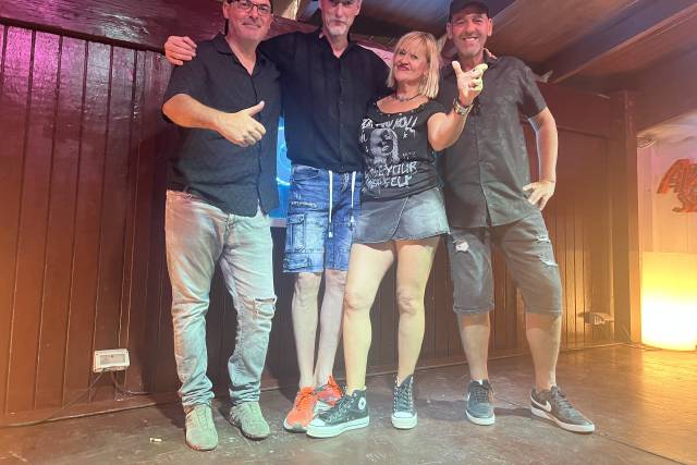 Equipo Rocklabel
