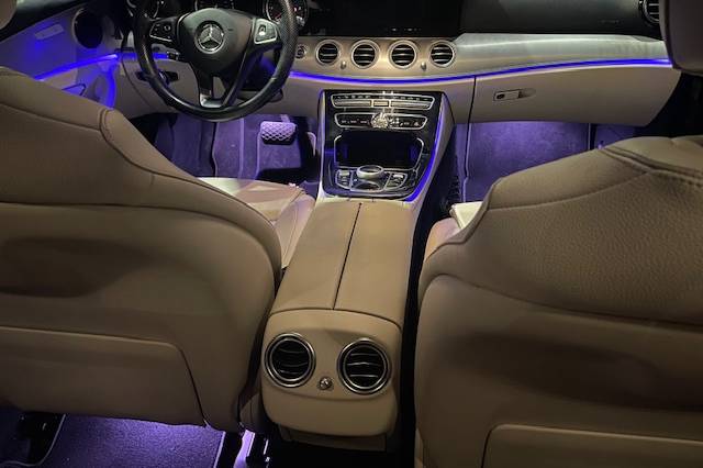 Mercedes e interior