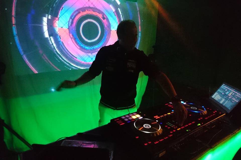 DJ para fiestas