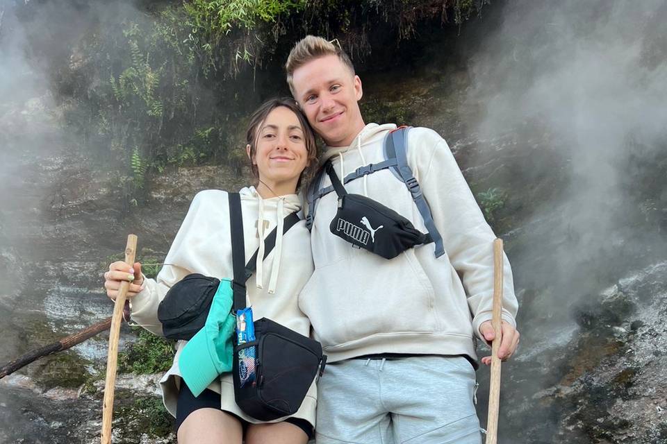 Trekking al Volcán Batur entre Nubes: Aventura al Amanecer