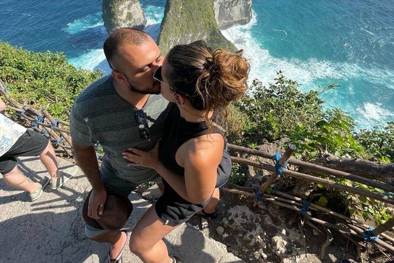 Nusa Penida desde el Mar: Acantilados Impresionantes
