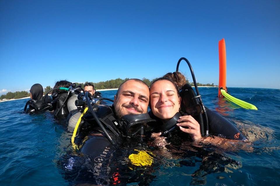 Buceo en las Aguas Cristalinas de Bali: Aventura Submarina