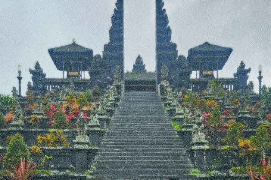 Grupo con Guía en Templo Balinés: Tour Cultural Bali