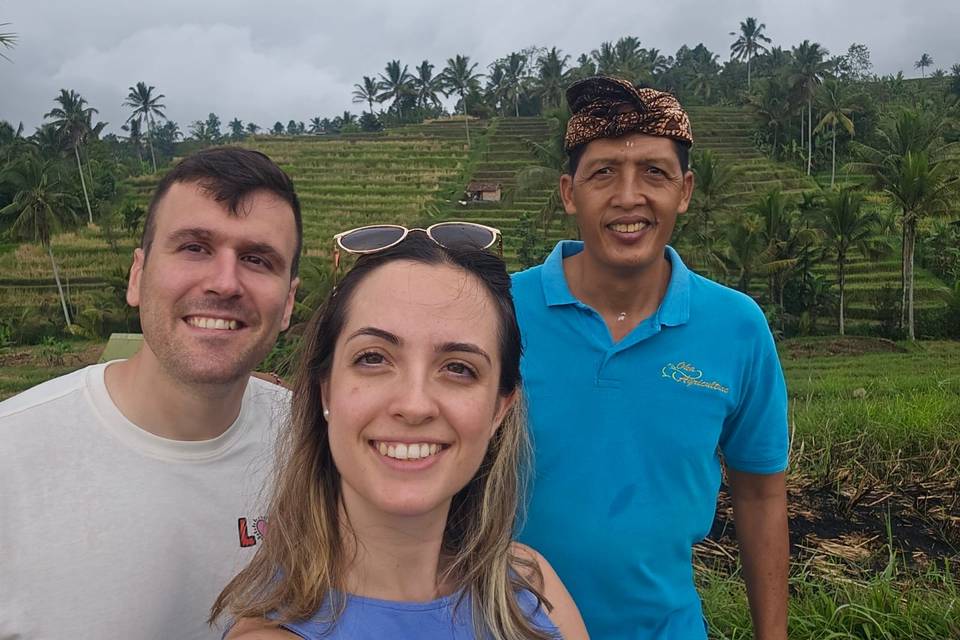 Selfie con Guía Local en los Arrozales de Jatiluwih, Bali