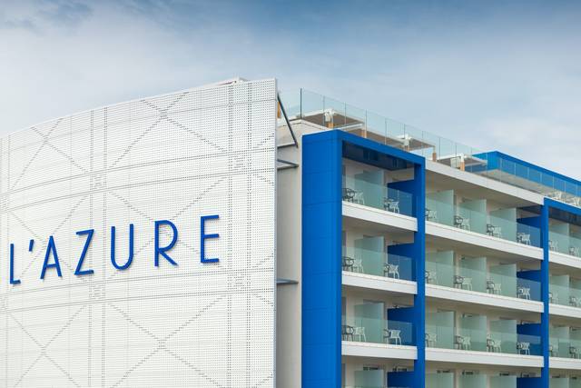 L’Azure Hotel