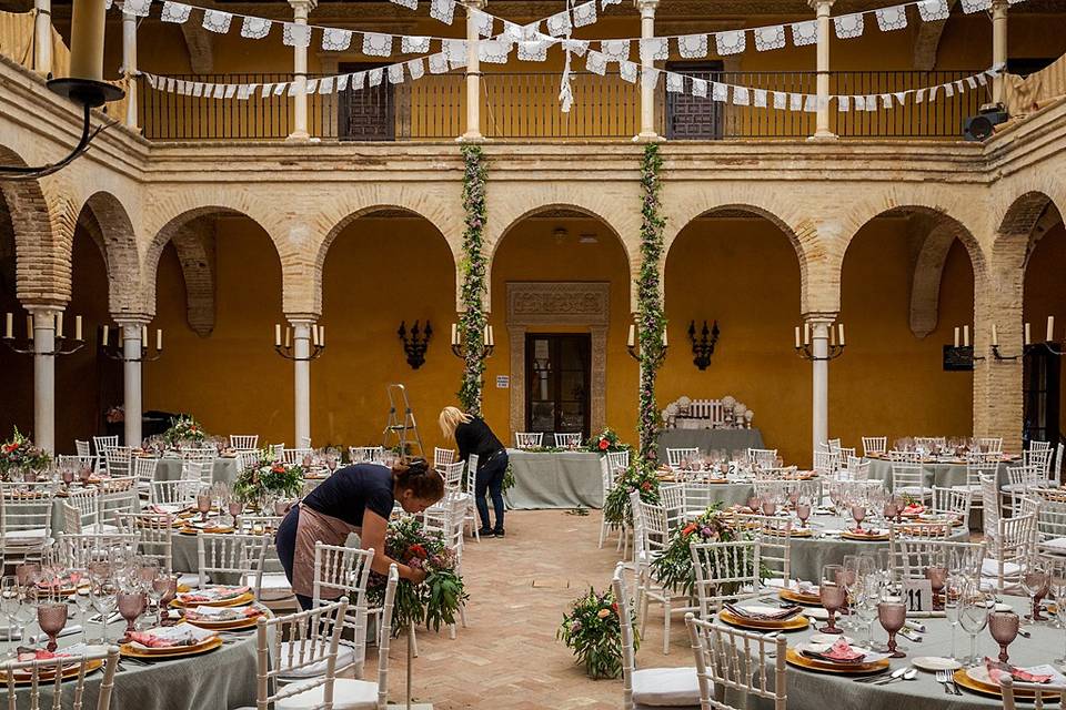 Una mesa, elegante