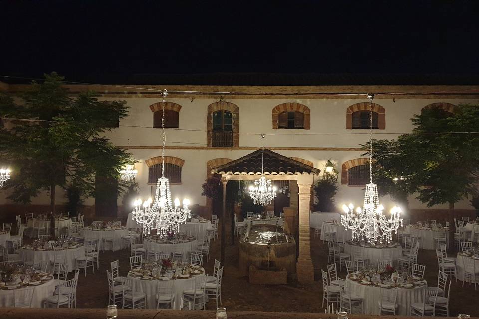 Patio de cortijo, muy agradabl