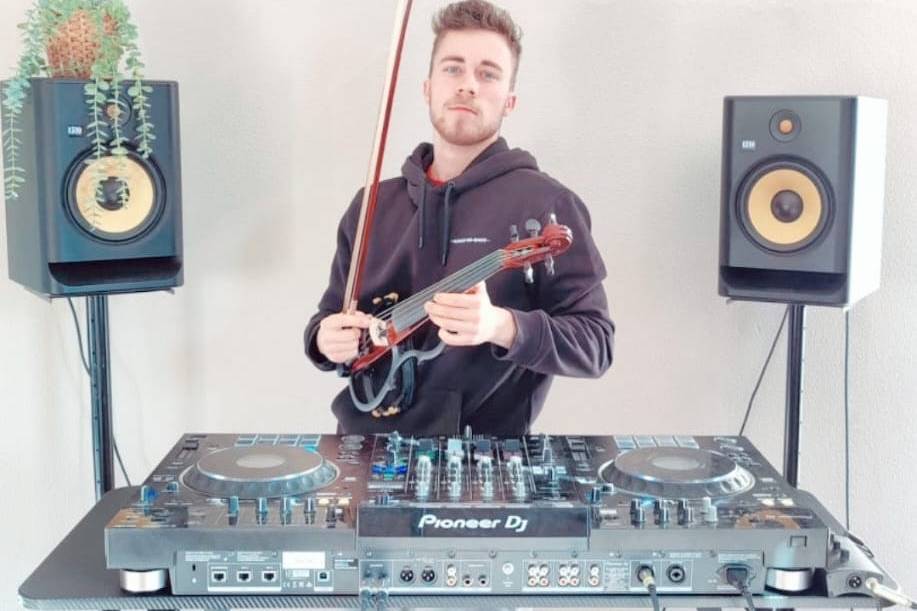 SW - DJ Stroot