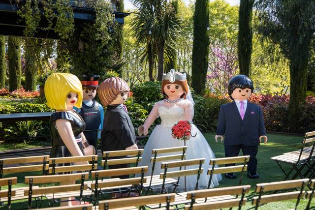 Novios y testigos