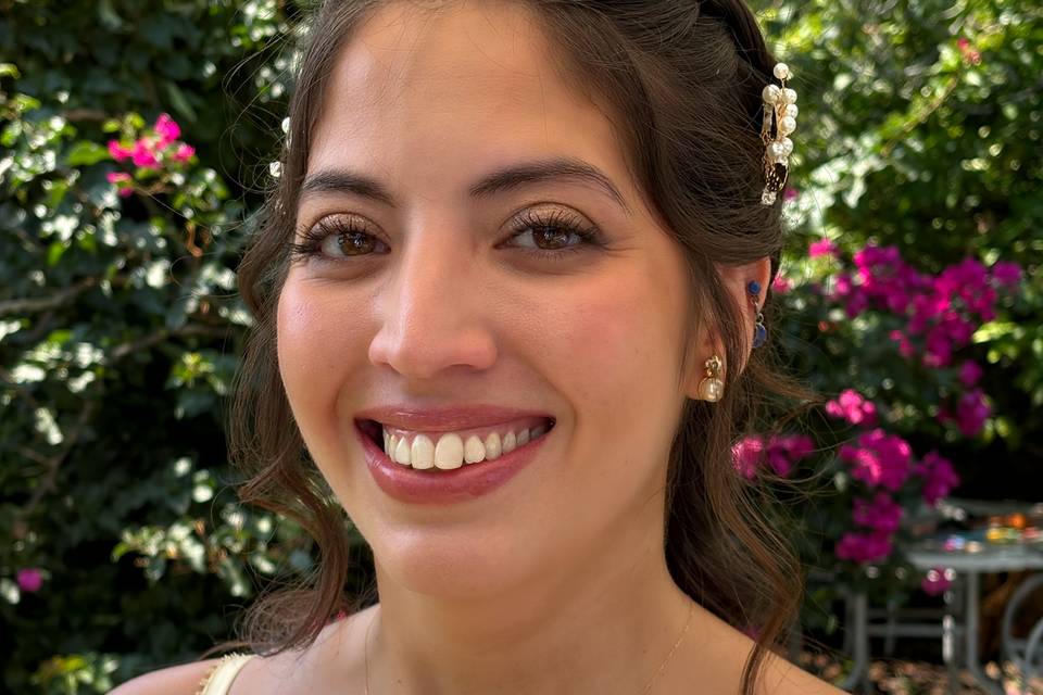 Novia natural en tonos dorados