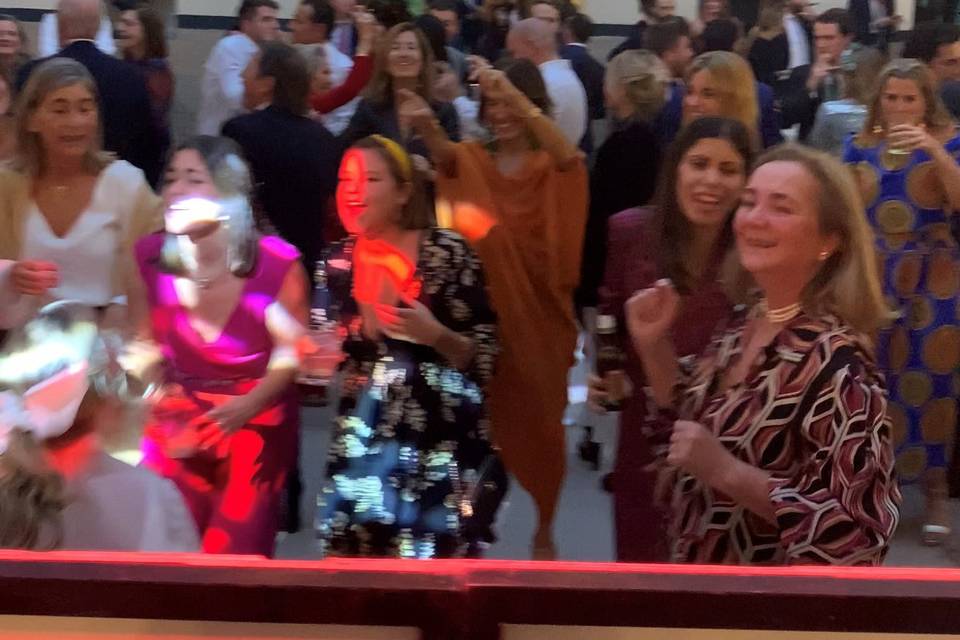 Your Best Wedding DJ
