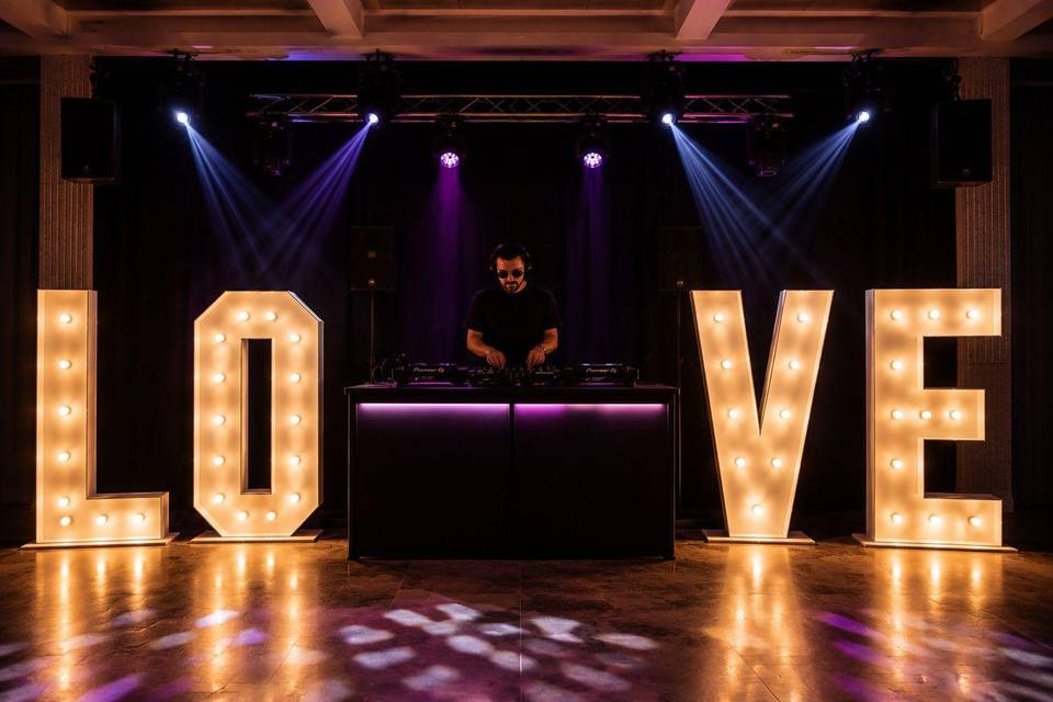Letras LOVE DJ