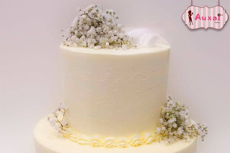 Tarta de boda con flores