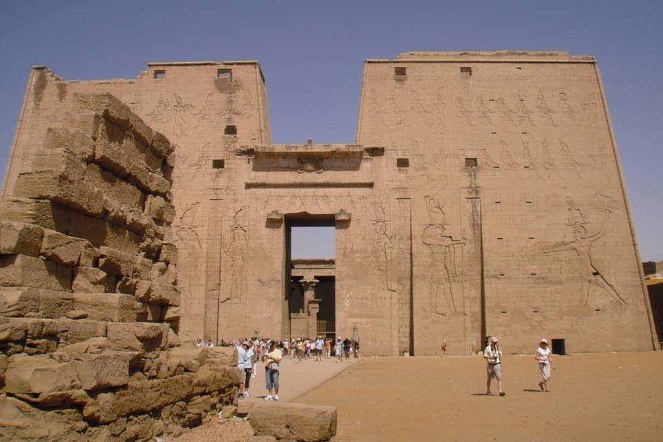 Entrada de Edfu