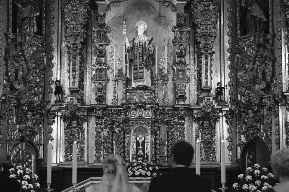 En el altar