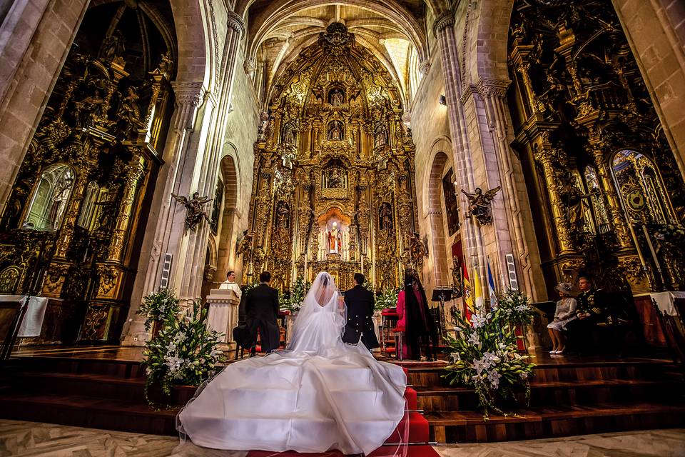 El protocolo en el altar