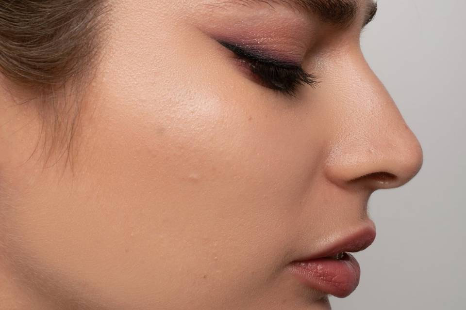 Maquillaje de novia con smokyliner