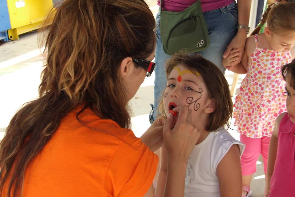 Taller de pintacaras y tattoo