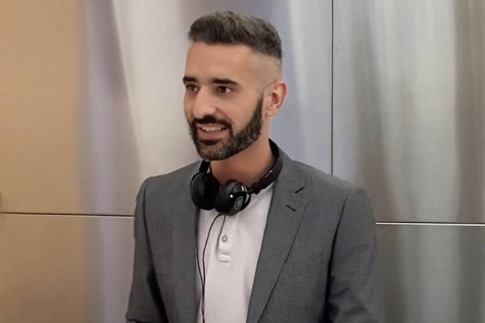 Dj