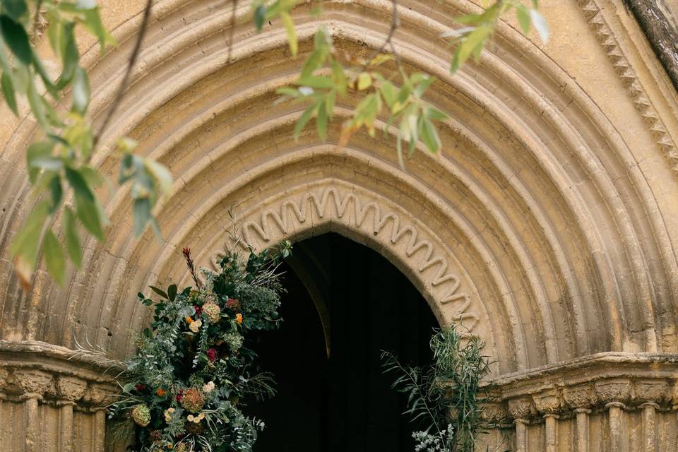 Entrada a la iglesia