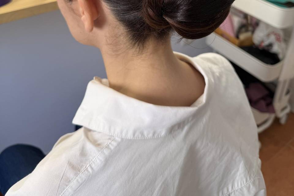 Recogido en cabello corto