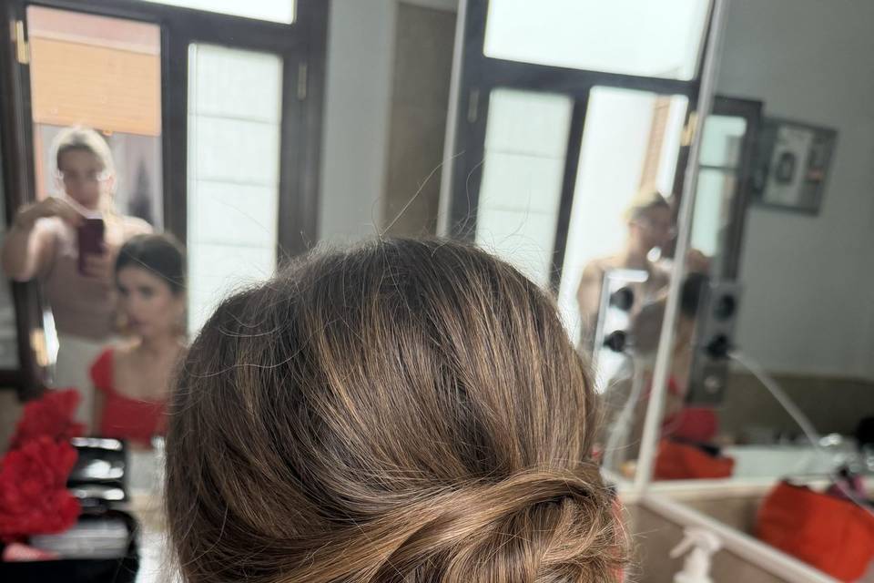 Recogido con cabello muy fino