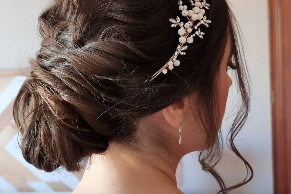 Detalle del peinado de Novia