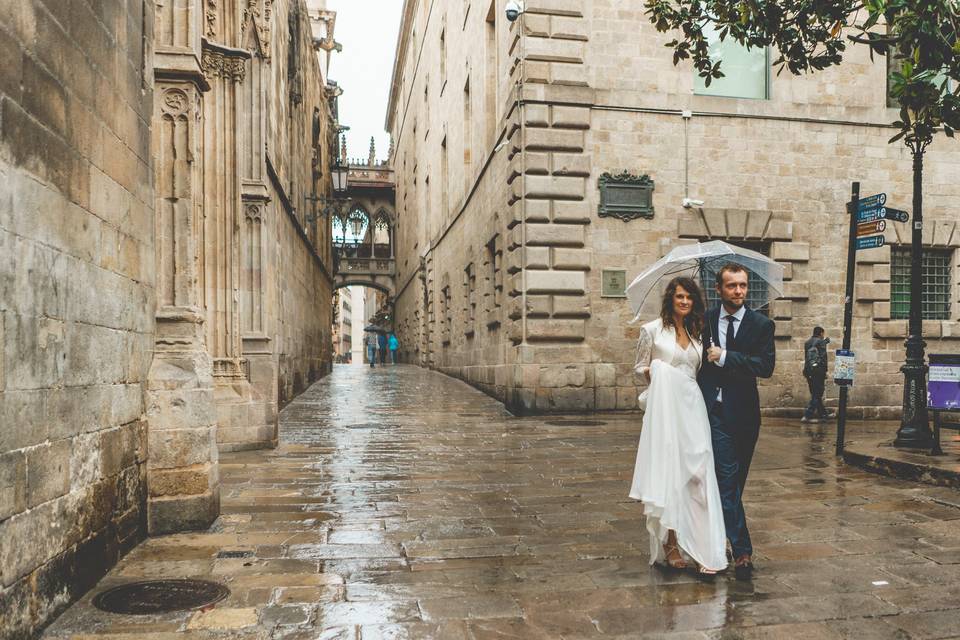 Boda en Barcelona con lluvia