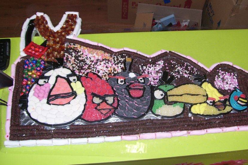 Tarta Angry Birds gominolas