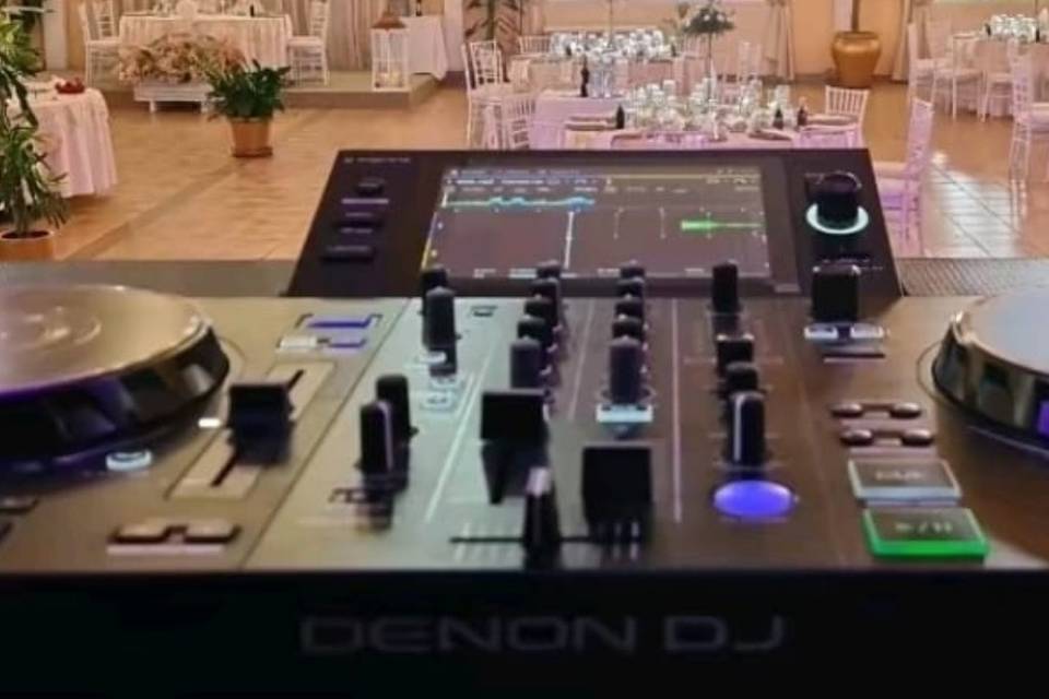 La mejor mesa en el mejor DJ
