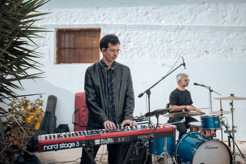 Teclado y bateria