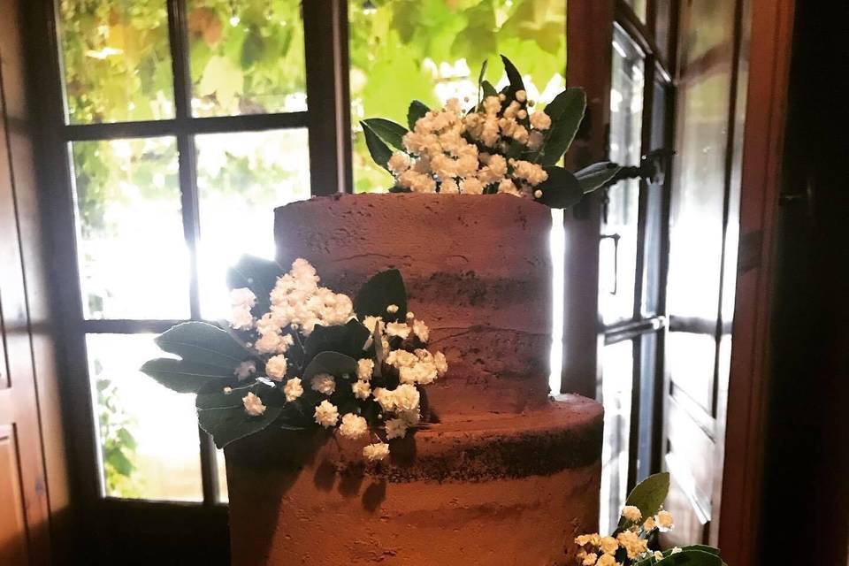Naked cake con flor natural