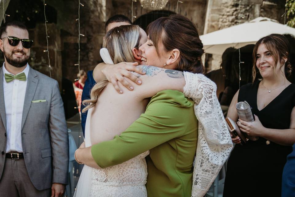Abrazos amigas