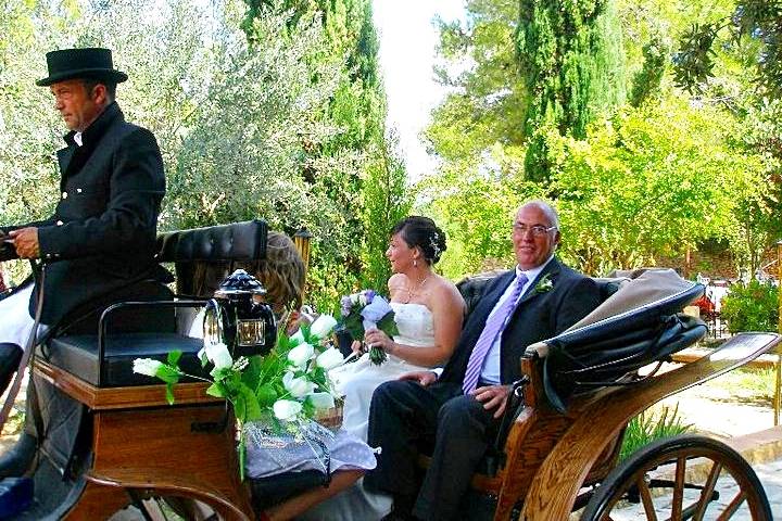 Entrada a la boda con carroza