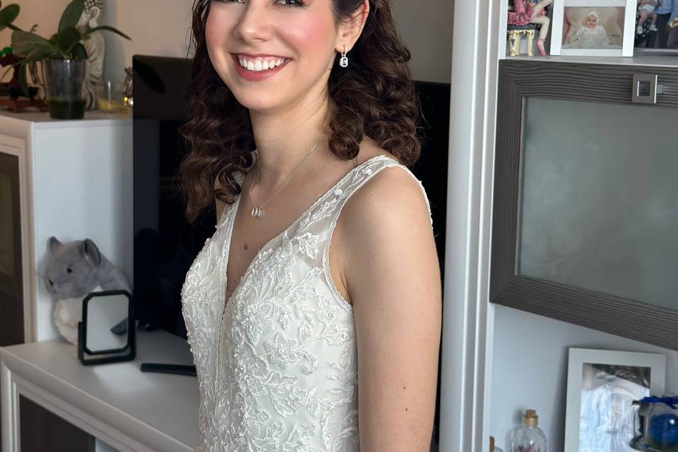 Maquillaje y peinado de novia