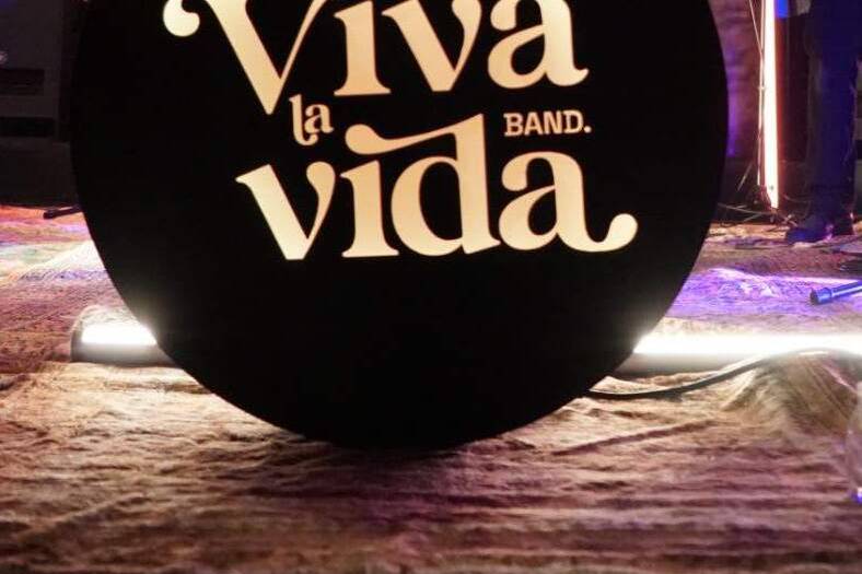 Curricé & Viva La Vida Band